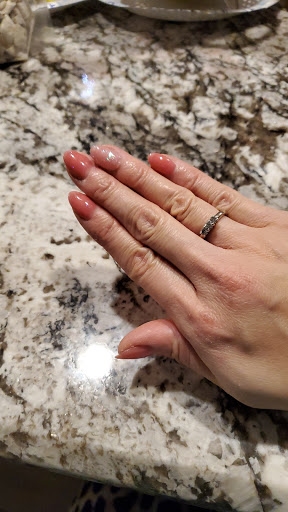 Metro Nails - Visual