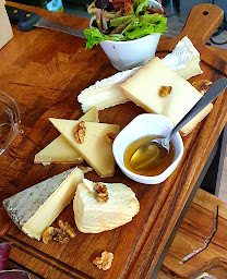 Photo n°10 de AU PETIT NOUVEAU à La Valette-du-Var (Bar à vin)