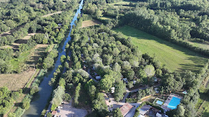 Photo n°1 de Camping Le Lidon Embarcadère| Camping Marais Poitevin à Saint-Hilaire-la-Palud (Terrain pour camping-cars)