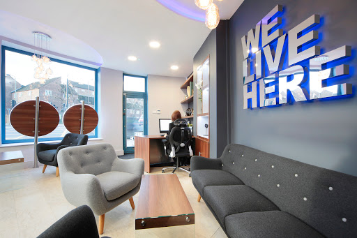 James Pendleton Estate Agent Battersea - Thumbnail