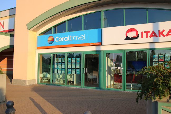 Coral Travel "M1" na zewnątrz