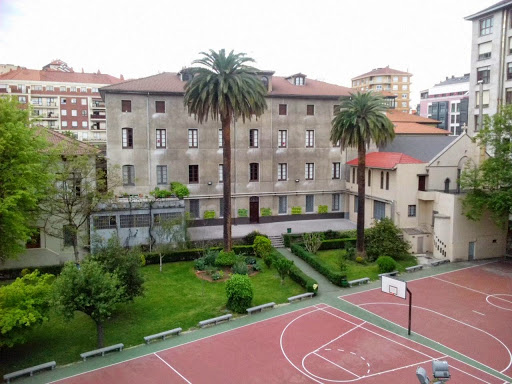 Colegio Hijas de la Cruz Gallery - Spain