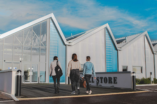 Shell Store - Coworking & Office Space - Thumbnail