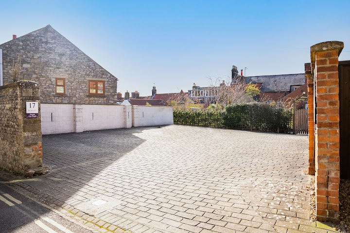 17 Burgate House Hotel B&B by null