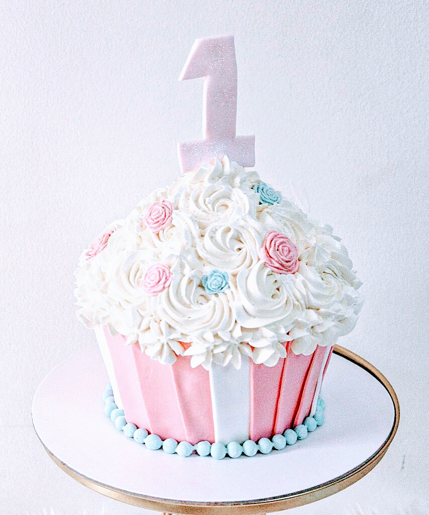 Pink Cakes Dubai | Best Luxury Celebration Cakes in Dubai - صورة 4