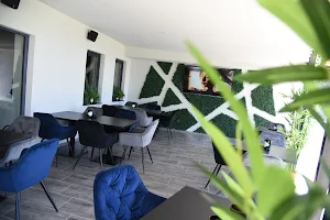 Food Amadeus | Club Amadeus image