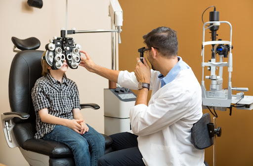Regular eye check-ups are essential for maintaining clear vision, detecting early signs of eye di…