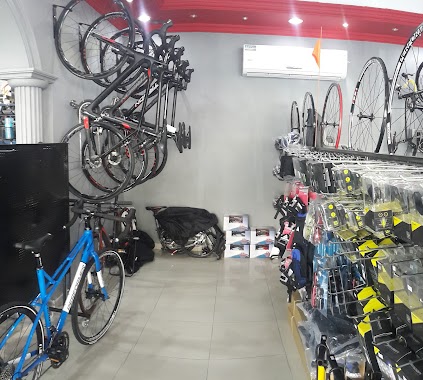 Aljariyat Bike Shop, Author: ظافر الشهري