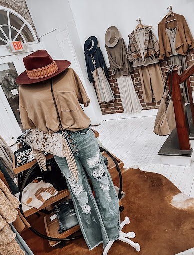 Flippie Hippie Boutique Gallery - United States