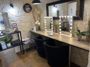 Photo n°4 de Salon des Tours à Montfort-l'Amaury (Salon de coiffure)