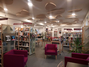 Photo n°4 de Xertithèque - Médiathèque de Xertigny à Xertigny (Bibliothèque)