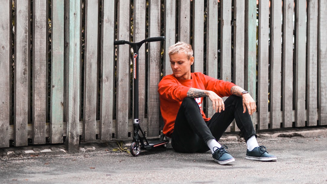 Meningsfuld Derved binde Scootworld ApS - Skateshop i Hellerup