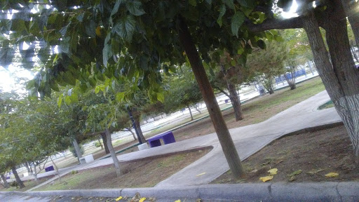 Los Cuates Park - Thumbnail