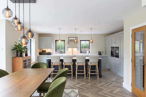 Kitchens Bespoke - Visual