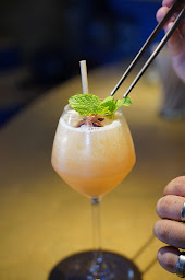 Photo n°6 de oHKo Bordeaux I Restaurant fusion d'ambiance aux Chartrons à Bordeaux (Bar à cocktails)