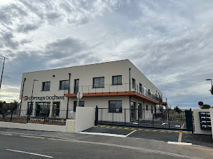 Photo n°2 de Dr Tara SIMES - Chirurgien-dentiste à Béziers (Dentiste)