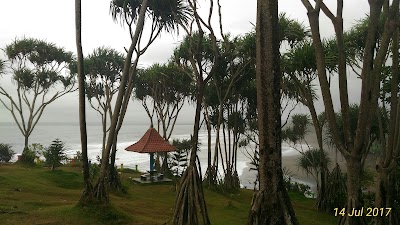 Photos of Pantai Batuhiu