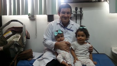 Photos of Dr. Alejandro Lara Borja PEDIATRA Guayaquil