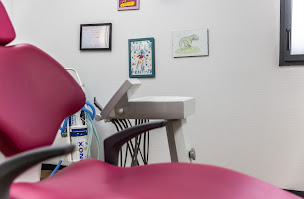 Photo n°11 de Dr Marion GENDRONNEAU -chirurgien-dentiste à Maen Roch (Dentiste)