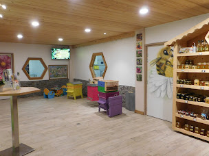 Photo n°1 de La miellerie des Arves à Saint-Jean-d'Arves (Ferme pédagogique)