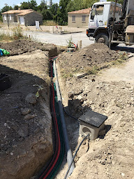 Photo n°2 de T . J . M Terrassement Jardin Maçonnerie à Mallemort (Entreprise de VRD)