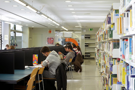 Biblioteca del Campus de Terrassa. UPC Plaça Campus, 1, 08222 Terrassa, Barcelona, España