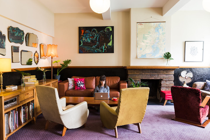 The Alabama Hotel by null