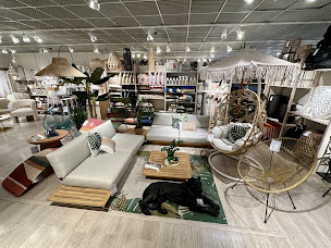 Photo n°27 de Maisons du Monde à Les Pennes-Mirabeau (Magasin de canapés)