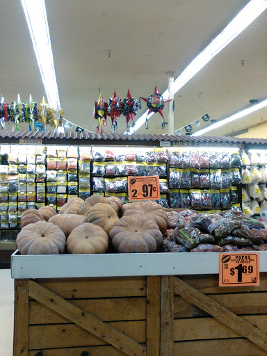 Lucky 7 Súpermarket Tully Gallery - United States