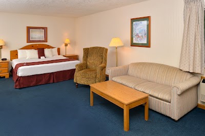 Photos of Thunderbird Inn of Mackinaw City
