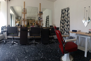 Photo n°7 de Lineade Coiffure à L'Haÿ-les-Roses (Salon de coiffure)