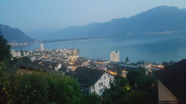 Montreux Deck