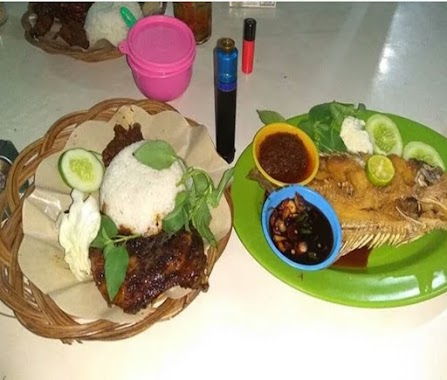 Warung Soto Ayam bakar CILACAP, Author: alan romelan