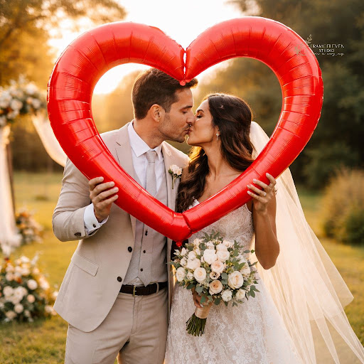 Looking for creative ideas to make your wedding memories truly stand out? At Frame Eleven Studios… post image