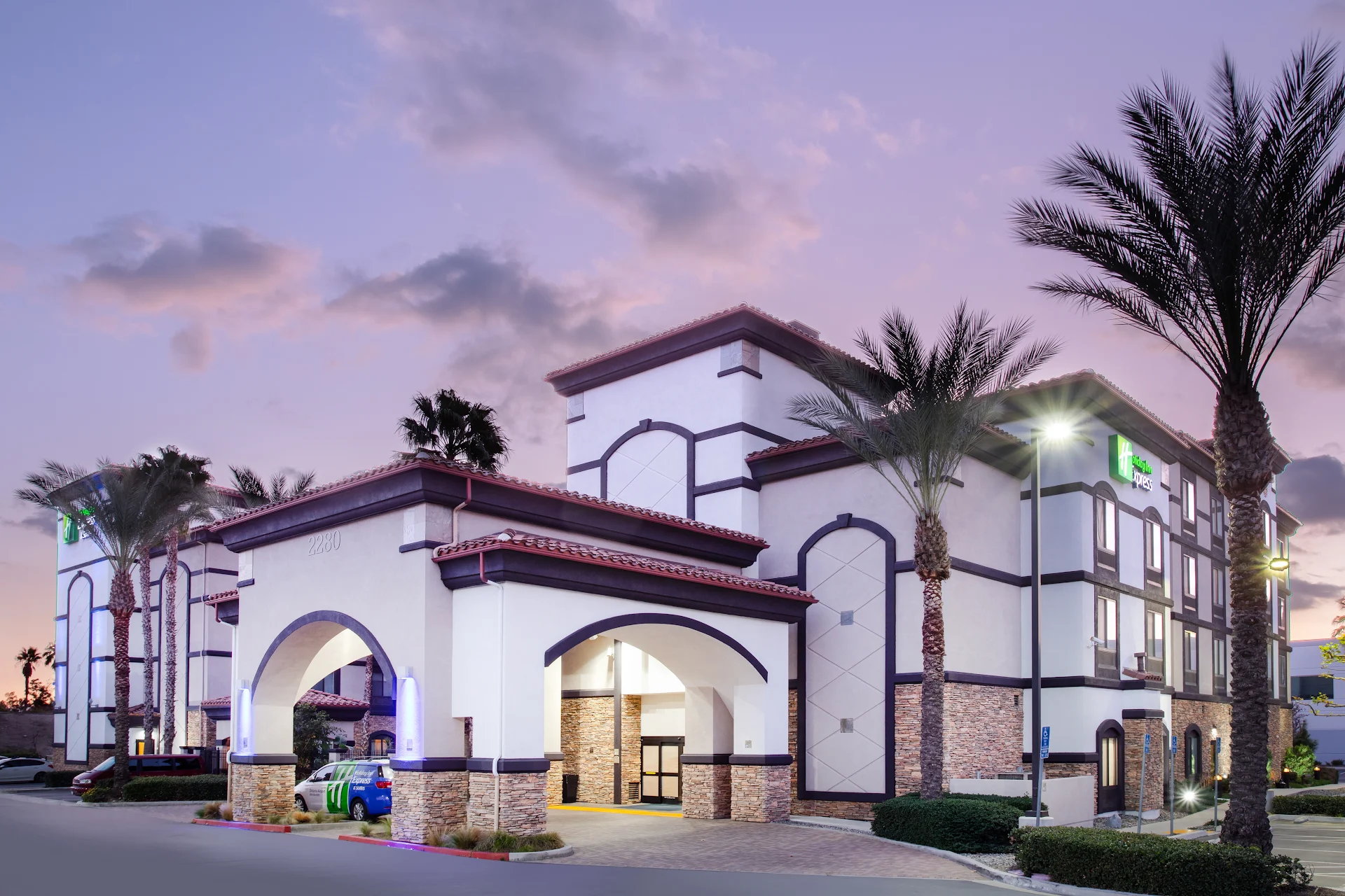 Holiday Inn Express & Suites Ontario Airport by IHG