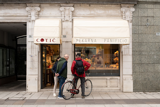 Pekarna Slaščičarna COTIČ Panificio Pasticceria