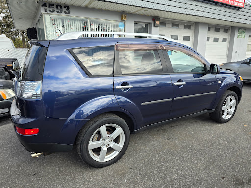 Joe Dels Auto Body & Collision