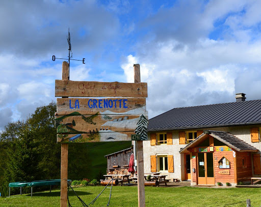 Photo de Gîte La Confiance: Location de maison de vacances au calme, piscine, proche Jouvencelles Les Rousses, Léman, Jura, Haut-Jura à Prémanon (39220)