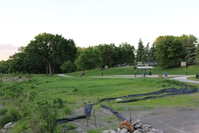 W.H. Davy-Memorial Park