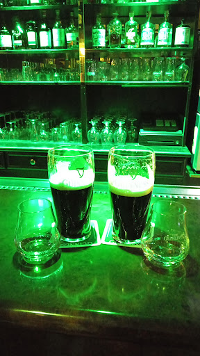 Mac Pears Irish Pub - Thumbnail