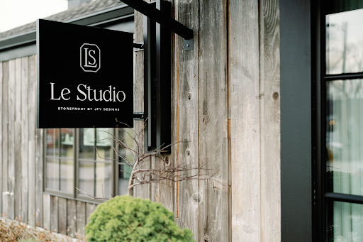 Le Studio - Visual