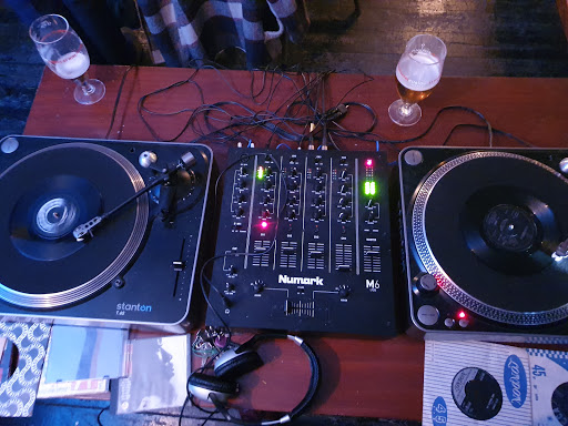 Bar Nothing - Visual