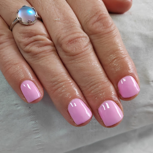 Mooeys Nails & Waxing - Newbury