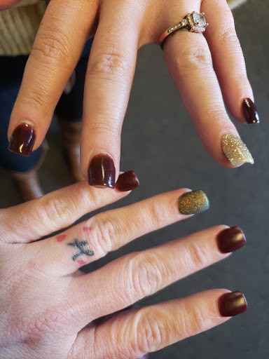 Kelly's Nail - Visual