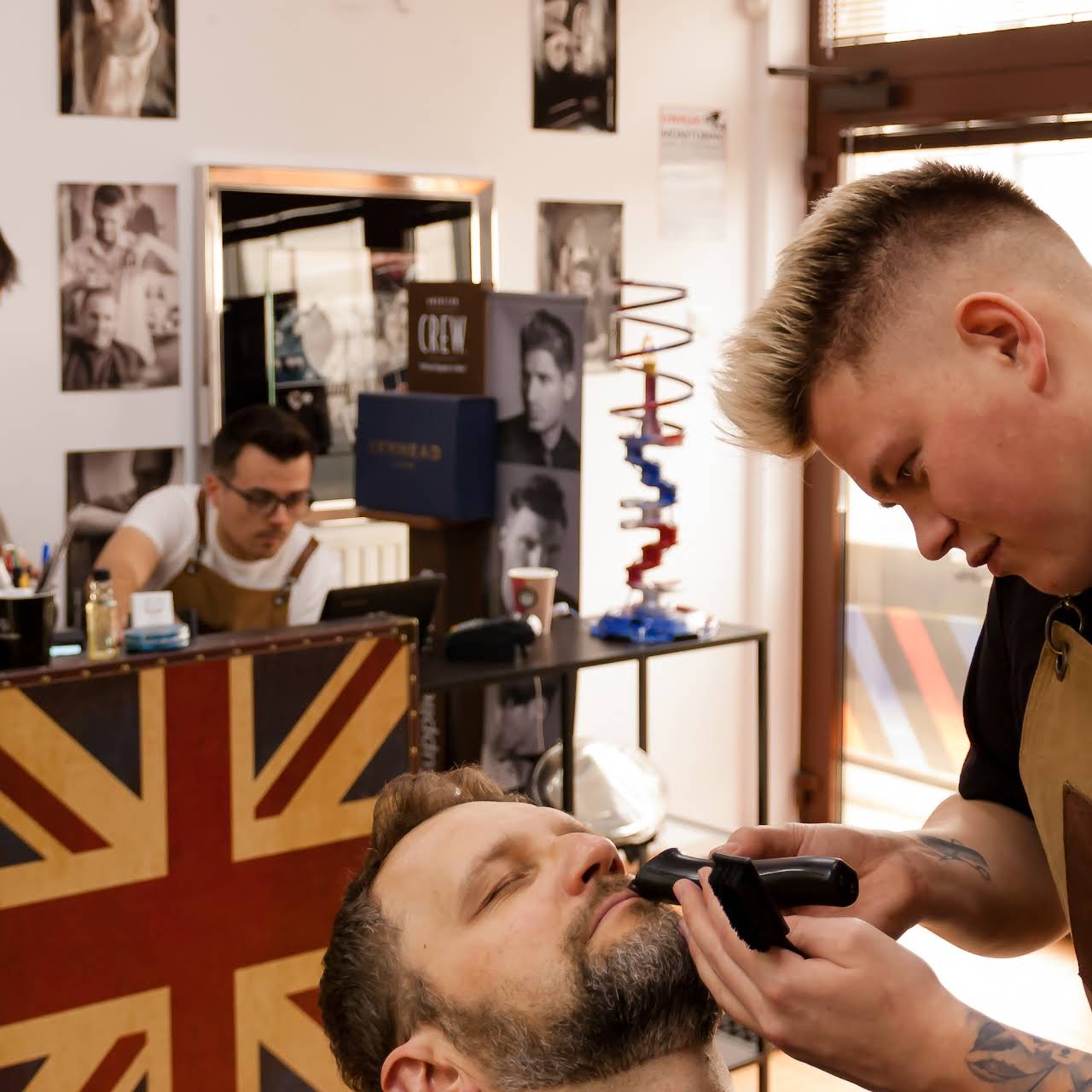 Hairstyle Avenue Automobilclub Salon Fryzjerski Uslugi Barberskie Krakow Ruczaj