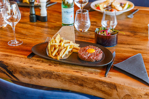 Photo 2 - BRO. BURGER