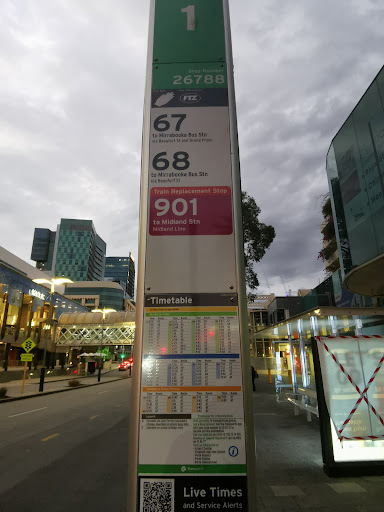 Wellington St Perth Stn Eastbound - Thumbnail
