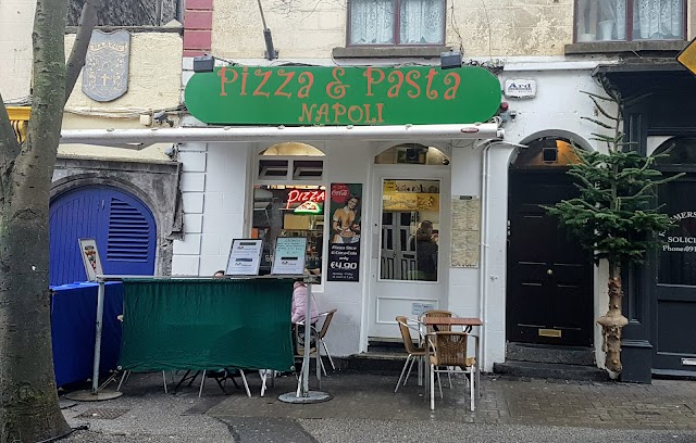 Pizza & Pasta Napoli