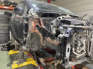 Photo n°10 de M.O Automobile (anciennement GMC Automobiles) à Villecresnes (Peinture automobile)