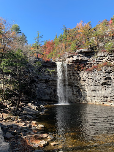 Lake Minnewaska Carriage Road trailhead - Thumbnail